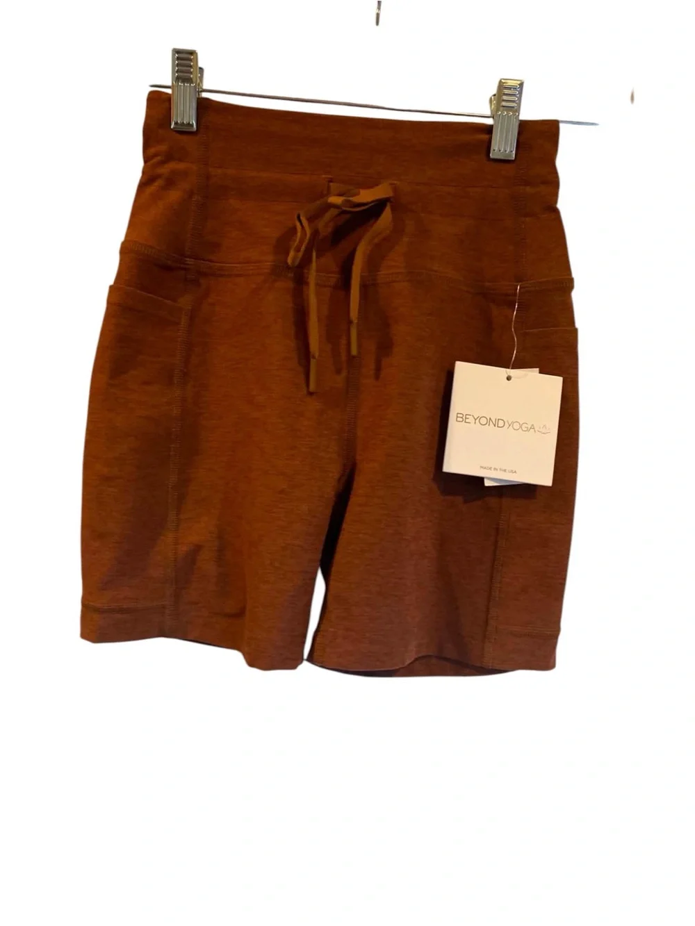 NWT Beyond Yoga Pocket Shorts BROWN Size: Small
